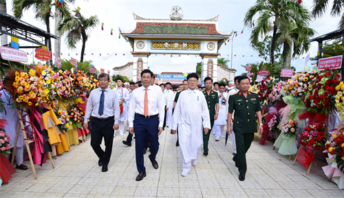 Chính ủy Quân khu 7 tham dự Đại lễ Hội Yến Diêu Trì Cung