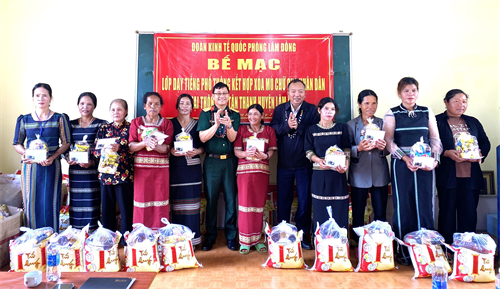 Đoàn KT-QP Lâm Đồng bế mạc lớp học xoá mù chữ cho đồng bào vùng sâu