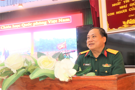 Cục Chính trị Quân khu bồi dưỡng báo cáo viên tháng 10-2023