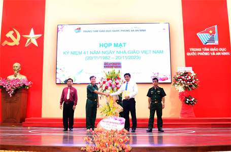 Trung tâm Giáo dục Quốc phòng và an ninh họp mặt Ngày Nhà giáo Việt Nam