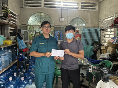 Ban CHQS Phường 11, Quận 3 trao quà động viên quân nhân dự bị có hoàn cảnh khó khăn