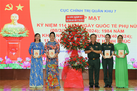 Phụ nữ LLVT Quân khu: Phát huy hiệu quả các phong trào thi đua
