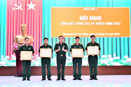 Quân khu 7 tổng kết công tác kỹ thuật năm 2023