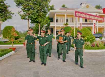 Chính ủy Quân khu kiểm tra công tác chuẩn bị huấn luyện chiến sĩ mới tại Tiểu đoàn 3, Lữ đoàn 77
