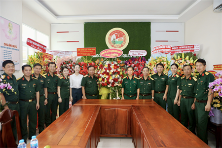 Thủ trưởng Cục Chính trị Quân khu và các cơ quan, đơn vị chúc mừng Báo Quân khu 7 nhân kỷ niệm 99 năm Ngày Báo chí Cách mạng Việt Nam