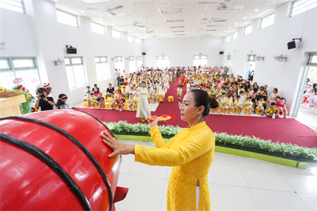 Rộn ràng khai giảng năm học mới tại Trường Mầm non Mai Vàng