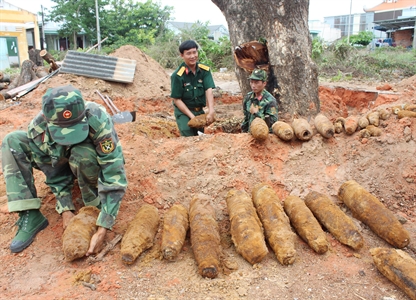 Bộ CHQS tỉnh Bình Thuận: Thu gom an toàn 43 quả đạn tại Hàm Thuận Nam