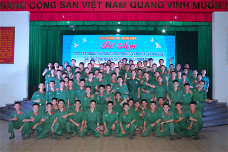 Cục Chính trị Quân khu bế mạc lớp tập huấn kỹ năng hoạt động văn hóa, văn nghệ
