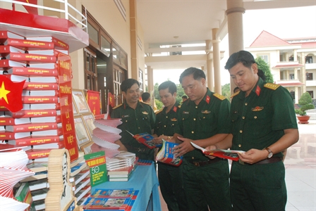 Sư đoàn 5, Quân khu 7: Bồi dưỡng kiến thức pháp luật, kỹ năng, kinh nghiệm sống cho cán bộ, chiến sĩ