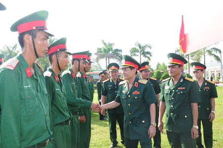 Trưởng thành trong môi trường Quân đội