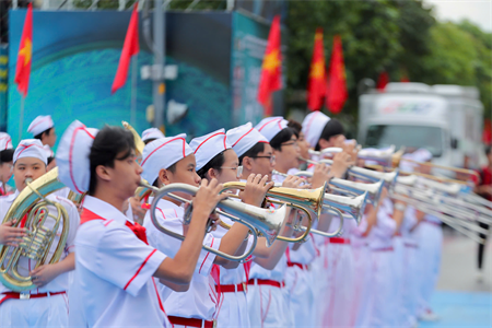 Ngày hội "Văn hóa quân - dân" TPHCM mở đầu bằng những giai điệu hào hùng