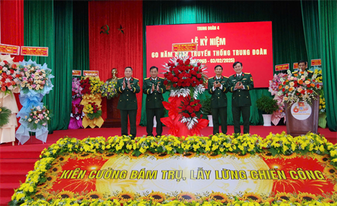 Trung đoàn 4 tổ chức Lễ kỷ niệm 60 năm Ngày truyền thống