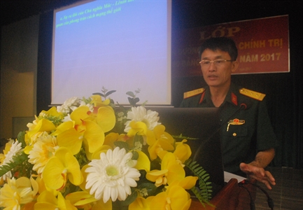 Hơn 60 đảng viên mới được bồi dưỡng lý luận chính trị