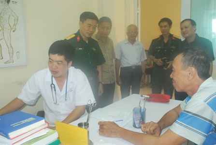 Viện Y học cổ truyền Quân đội khám bệnh miễn phí cho các đối tượng chính sách
