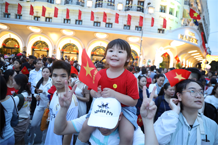 Hàng ngàn người đã tập trung tại Quận 1, TPHCM