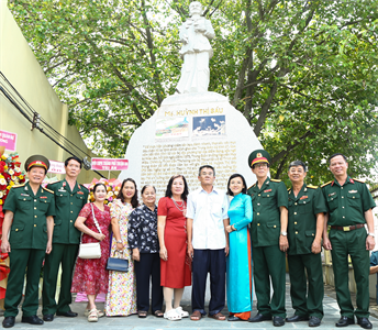 Trung đoàn 27 họp mặt truyền thống kỷ niệm 50 năm Ngày Giải phóng miền Nam, thống nhất đất nước