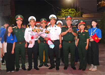 Lưu luyến chia tay các lực lượng tham gia diễu binh, diễu hành