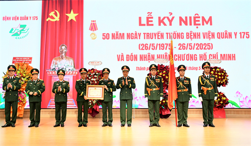 Bệnh viện Quân y 175 đón nhận Huân chương Hồ Chí Minh