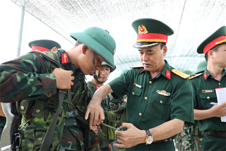 ​Bộ Tham mưu Quân khu kiểm tra, phúc tra kết quả huấn luyện chiến đấu giai đoạn 1 năm 2025 các đơn vị