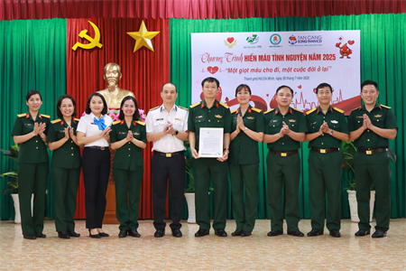 Bệnh viện Quân y 4 tổ chức chương trình hiến máu nhân đạo vì cộng đồng