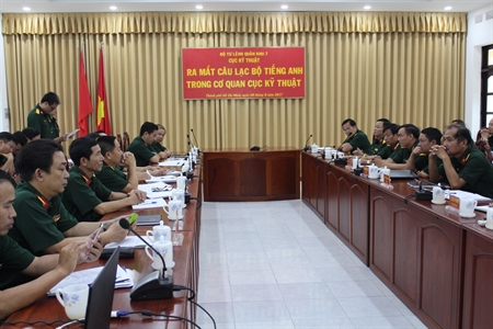 Cục Kỹ thuật Quân khu: Ra mắt Câu lạc bộ tiếng Anh