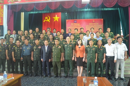 Bộ CHQS tỉnh Bình Phước ký kết quy chế kết nghĩa và ghi nhớ hợp tác với Tiểu khu Quân sự tỉnh Karatie