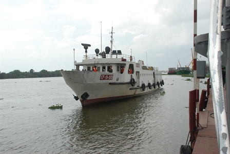 “Văn hóa giao thông với bình yên sông nước” ở Trung đoàn Vận tải 657