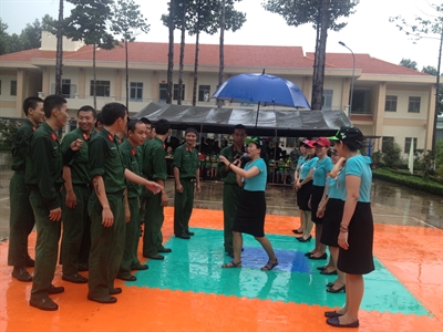 Trung đoàn Gia Định: Giao lưu với các trường học trên địa bàn đóng quân