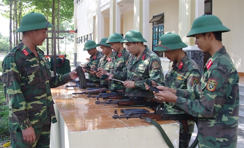 Sư đoàn 5: Quan tâm, tạo điều kiện cho cán bộ người dân tộc thiểu số phát triển