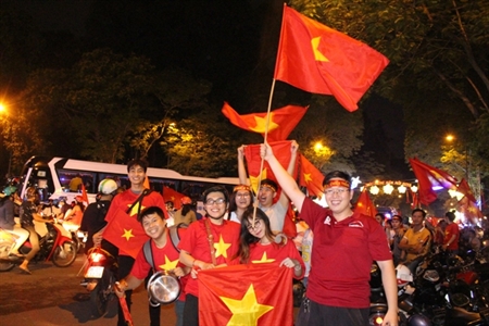 Người dân thành phố “trẩy hội” mừng U.23 Việt Nam vào chung kết giải U.23 Châu Á