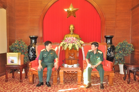 Binh chủng Hóa học thăm Quân khu 7