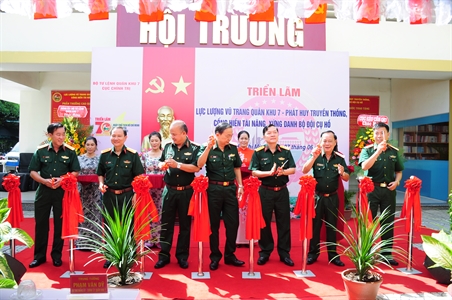 Quân khu 7 triển lãm kỷ niệm 70 năm Ngày Chủ tịch Hồ Chí Minh ra lời kêu gọi thi đua ái quốc